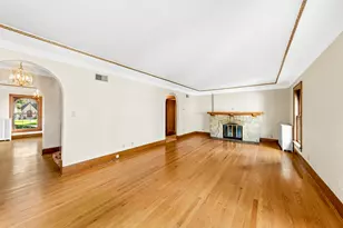 2263 Ludington Ave, Wauwatosa, WI 53226 - Photo 11