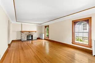 2263 Ludington Ave, Wauwatosa, WI 53226 - Photo 9