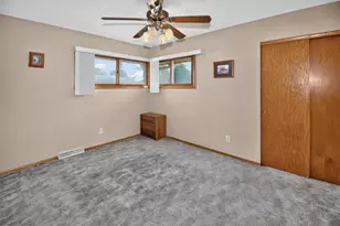 W149N8183 Winchester St, Menomonee Falls, WI 53051 - Photo 11