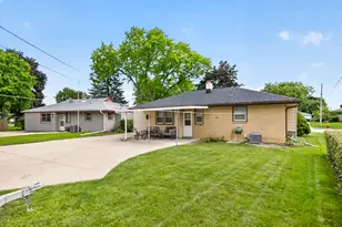 W149N8183 Winchester St, Menomonee Falls, WI 53051 - Photo 27