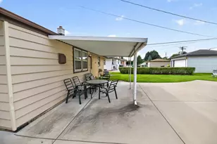 W149N8183 Winchester St, Menomonee Falls, WI 53051 - Photo 23