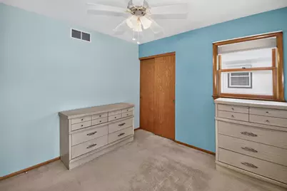 W149N8183  Winchester Dr, Menomonee Falls, WI 53051 - Photo 13