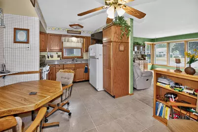 W149N8183  Winchester Dr, Menomonee Falls, WI 53051 - Photo 9
