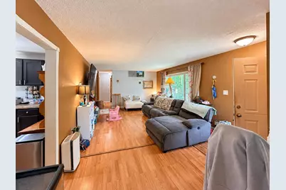 523 E Schowalter St, Saukville, WI 53080 - Photo 3