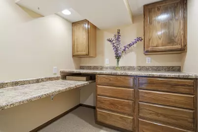3929 S Lake Dr, Saint Francis, WI 53235 - Photo 25