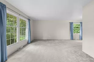 N17W27304 Lakefield Dr, Pewaukee, WI 53072 - Photo 5