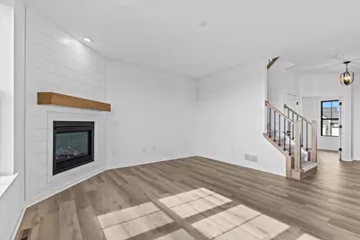 805  Viewpoint Ave, Waukesha, WI 53188 - Photo 7