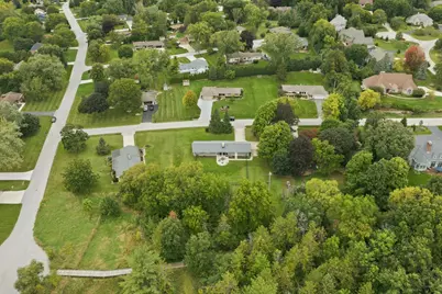 14465  Lindsay Dr, Brookfield, WI 53005 - Photo 7