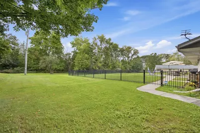 14465  Lindsay Dr, Brookfield, WI 53005 - Photo 33