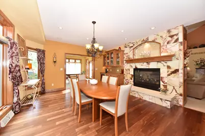 11011 W Meadowcreek Dr, Milwaukee, WI 53224 - Photo 9