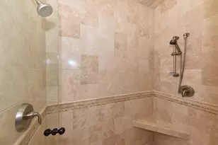 11011 W Meadowcreek Dr, Milwaukee, WI 53224 - Photo 19