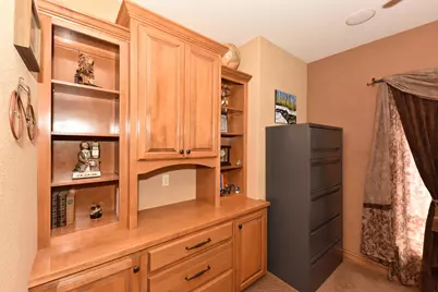 11011 W Meadowcreek Dr, Milwaukee, WI 53224 - Photo 21