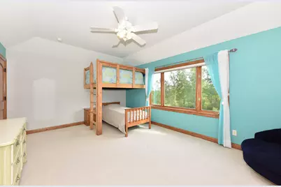 11011 W Meadowcreek Dr, Milwaukee, WI 53224 - Photo 27