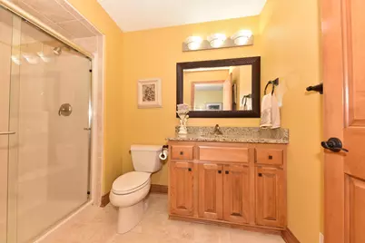 11011 W Meadowcreek Dr, Milwaukee, WI 53224 - Photo 25