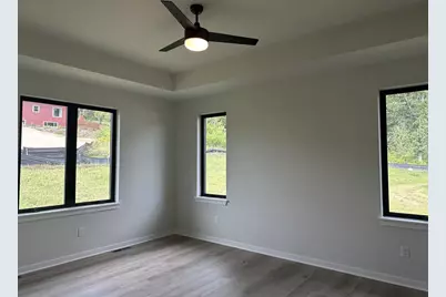 110  Retzer View Ct, Waukesha, WI 53188 - Photo 9