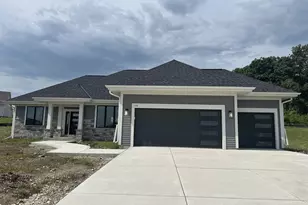110 Retzer View Ct, Waukesha, WI 53188 - Photo 1