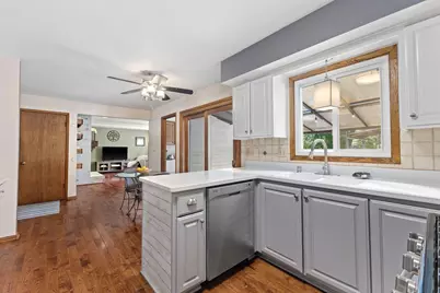 4349  Woodbury Ln, Racine, WI 53403 - Photo 7