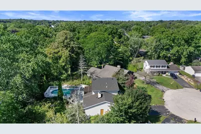 4349  Woodbury Ln, Racine, WI 53403 - Photo 37