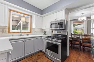 4349 Woodbury Ln, Racine, WI 53403 - Photo 9