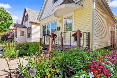 209 E Montana St, Milwaukee, WI 53207 - Photo 3