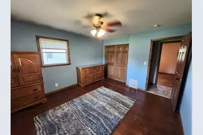 408  Oakhurst Ave, Racine, WI 53182 - Photo 11