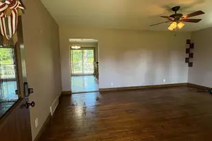 408 Oakhurst Ave, Racine, WI 53182 - Photo 3