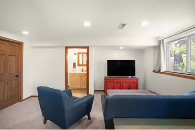 7190  Belle Fontaine Blvd, Middleton, WI 53562 - Photo 25
