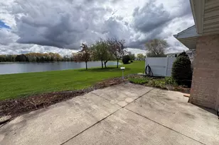 1534 River Pines Dr, Bellevue, WI 54311 - Photo 5
