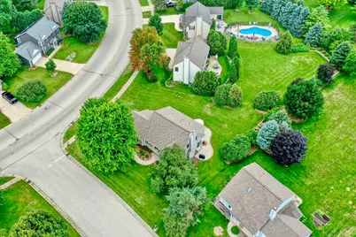 W241N5923  Goldencrest Ct, Sussex, WI 53089 - Photo 39
