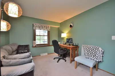 W220N2767  Maplewood Ln, Pewaukee, WI 53186 - Photo 17