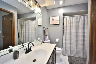 W220N2767  Maplewood Ln, Pewaukee, WI 53186 - Photo 13