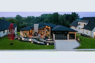 N50W18650  Woodfield Way, Menomonee Falls, WI 53051 - Photo 11