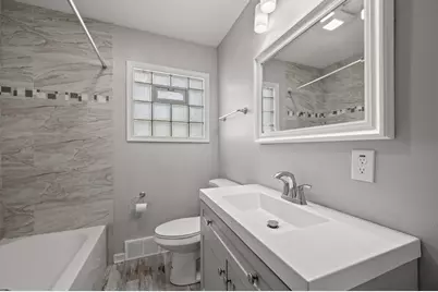 5168 N 68th St, Milwaukee, WI 53218 - Photo 9