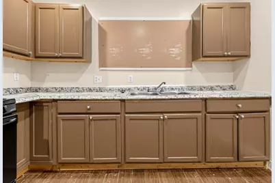 4950 N 19th Pl, Milwaukee, WI 53209 - Photo 5