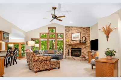 720  Schloemer Dr, West Bend, WI 53095 - Photo 5