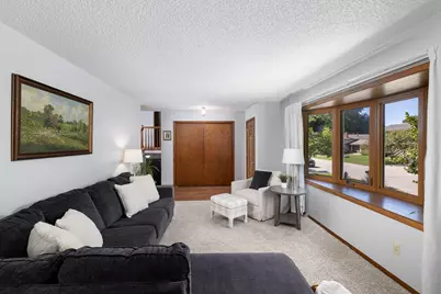 1024  Park Ridge Dr, Onalaska, WI 54650 - Photo 3