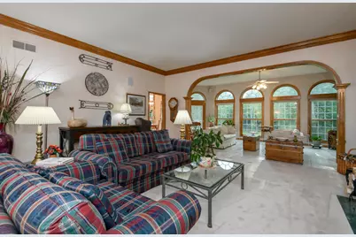 4945 S Calhoun Rd, New Berlin, WI 53151 - Photo 15