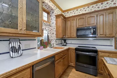 4945 S Calhoun Rd, New Berlin, WI 53151 - Photo 29