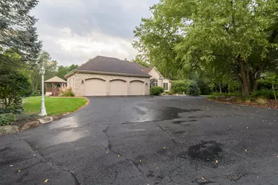4945 S Calhoun Rd, New Berlin, WI 53151 - Photo 13