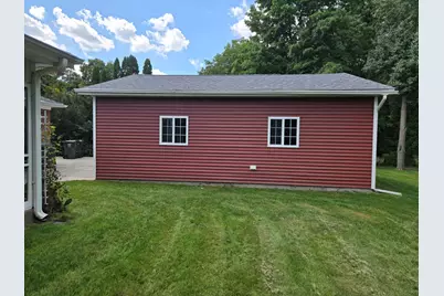 3775 S Sunny View Dr, New Berlin, WI 53151 - Photo 37