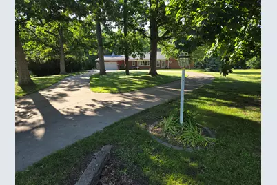 3775 S Sunny View Dr, New Berlin, WI 53151 - Photo 23