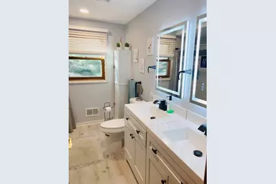 W360N7506  Thomas Dr, Lac La Belle, WI 53066 - Photo 17
