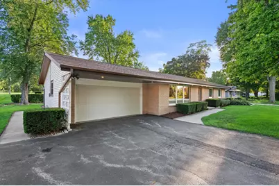 1501 E Fitzsimmons Rd, Oak Creek, WI 53154 - Photo 5