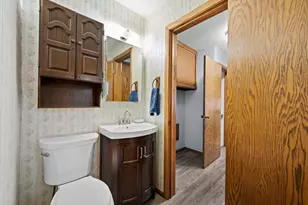 1501 E Fitzsimmons Rd, Oak Creek, WI 53154 - Photo 19