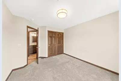 5235  Briarwood Cir #28, Racine, WI 53402 - Photo 19