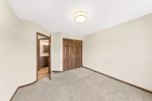 5235 Briarwood Cir, Racine, WI 53402 - Photo 19