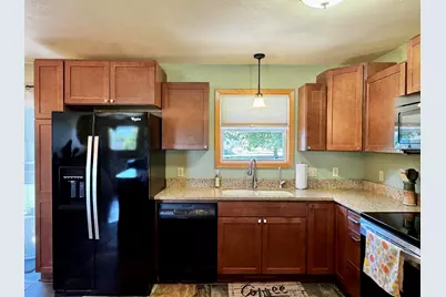 624  Brookstone Way, Watertown, WI 53094 - Photo 9