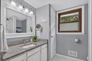 2550 N Springdale Rd, Brookfield, WI 53045 - Photo 19