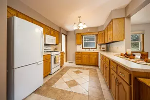 1415 28th St, La Crosse, WI 54601 - Photo 9