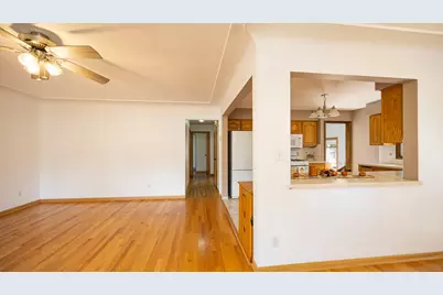 1415  28th St, La Crosse, WI 54601 - Photo 5